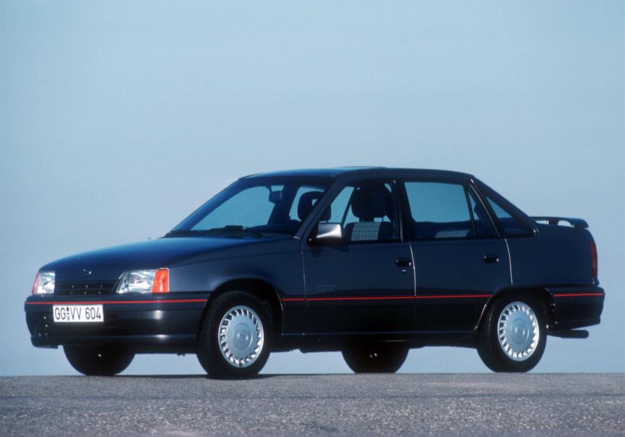 Opel Kadett GT Sedan (E) '1989